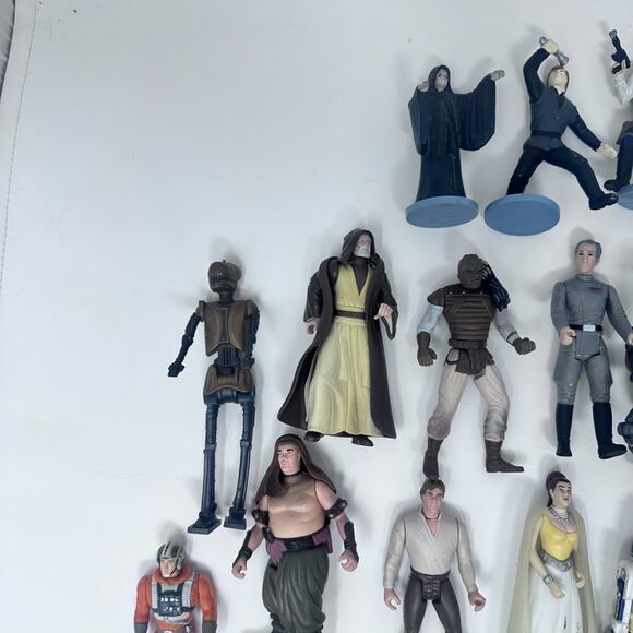Vintage Star Wars Figurines Lot 90s Kenner Hasbro Collectible Toys Action Figure - Picture 4 of 16